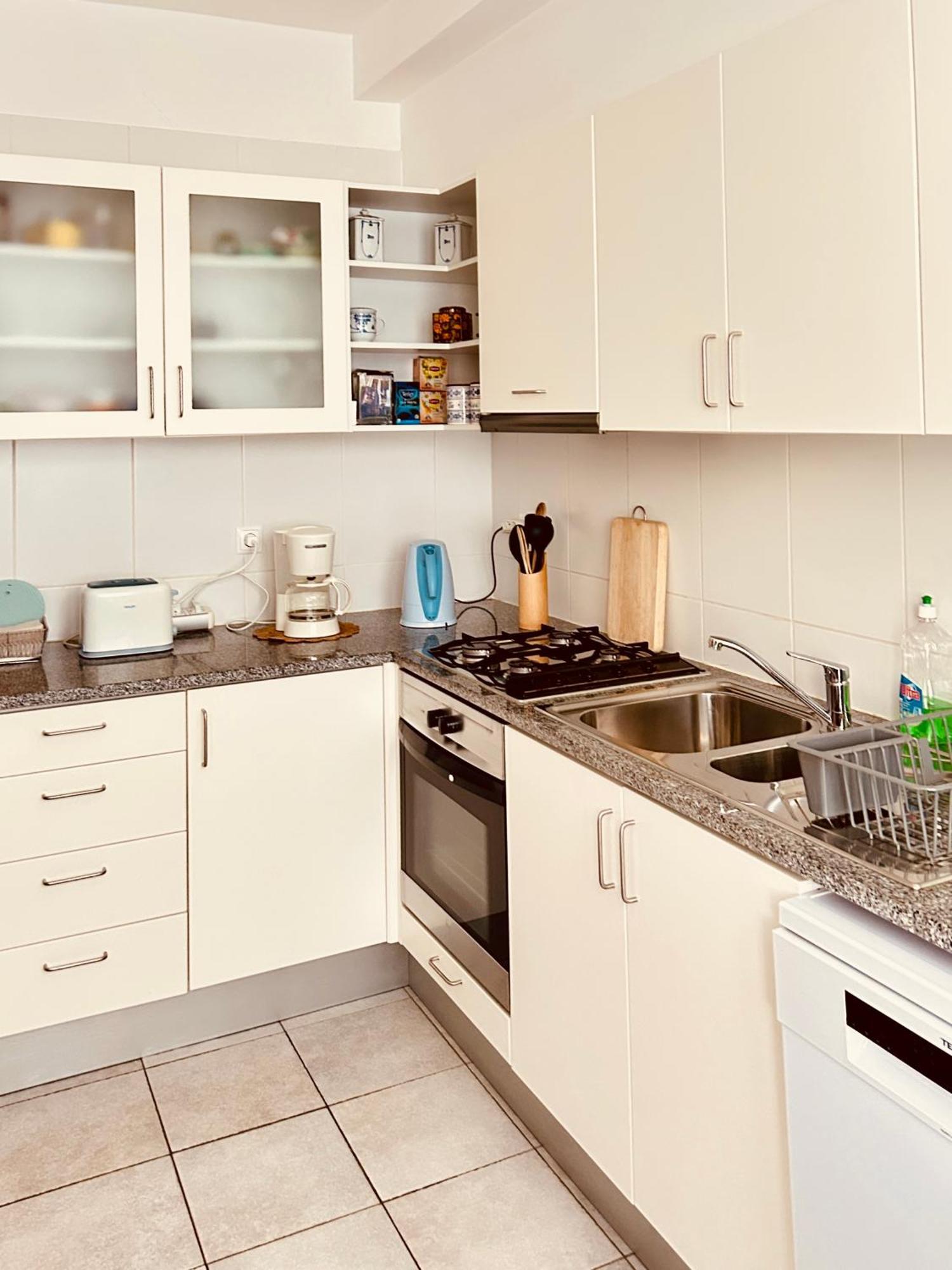 Golden View Apartment